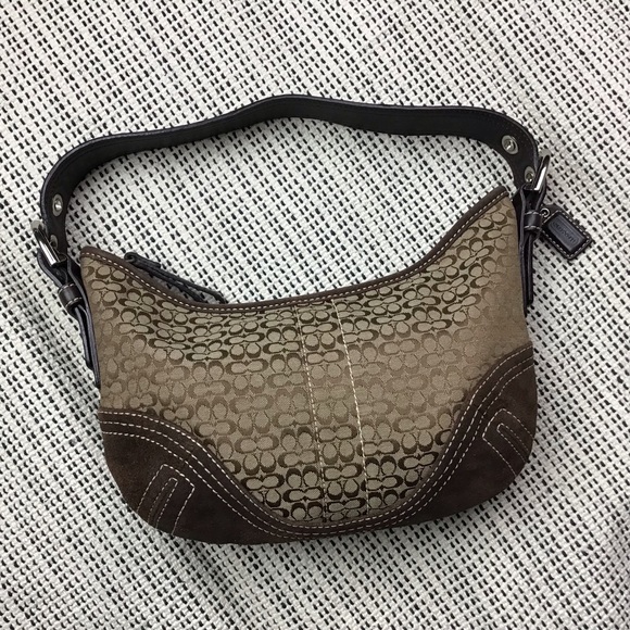 COACH SIGNATURE HANDBAG